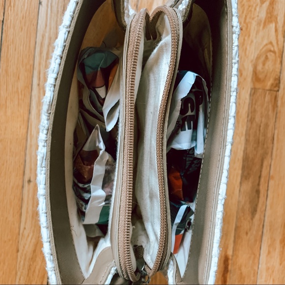 Handbag - Picture 3 of 3